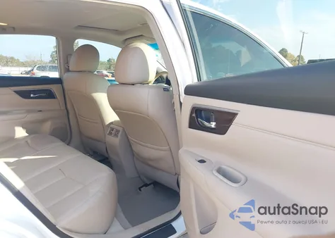 2013 Nissan Altima 3.5 Sl z USA, uszkodzony, nr VIN 1N4BL3AP2DN525640